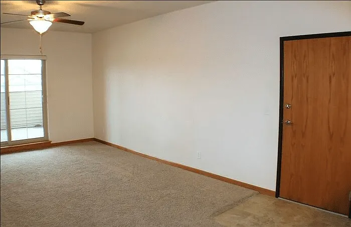 460 Cameron Way — Photo 10