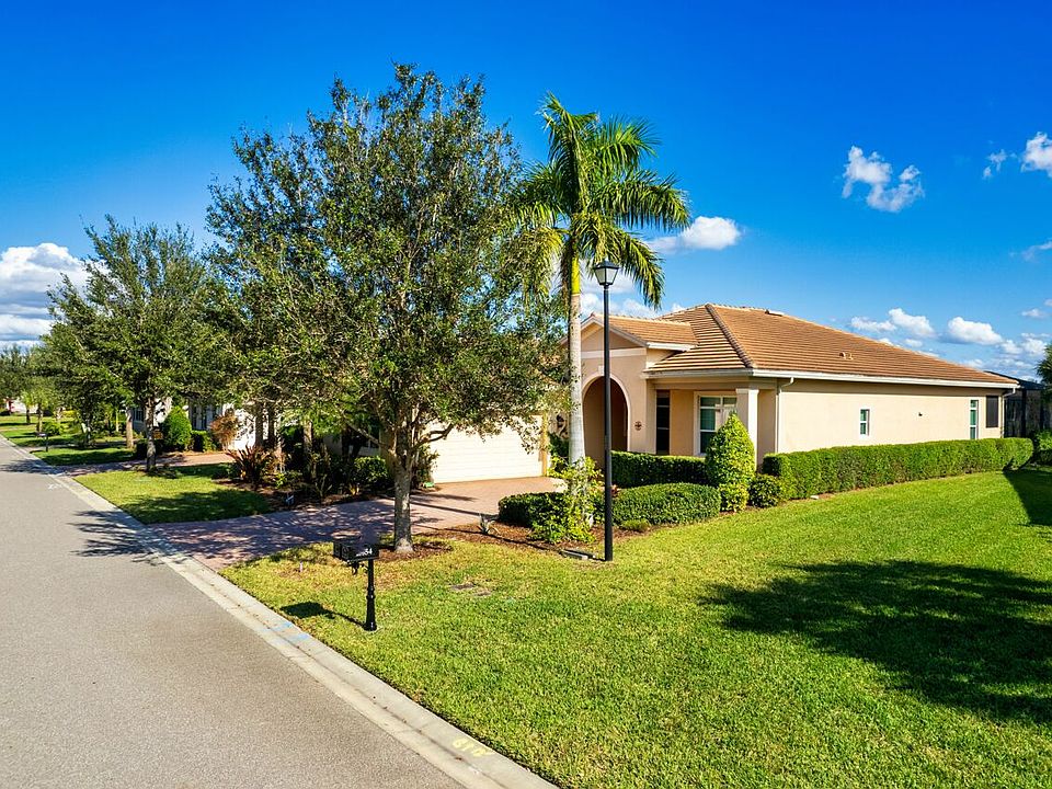 1st image of 13866 Woodhaven Cir