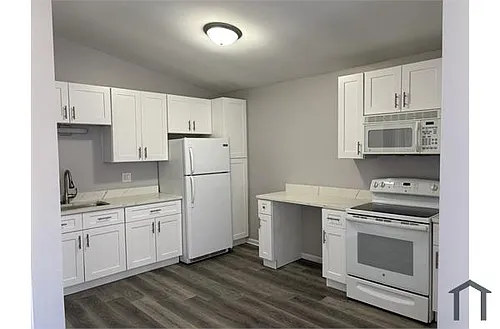 930 N Cedar Lake Rd #1E Photo 1