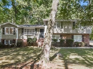 737 Mountainbrooke Cir, Stone Mountain, GA 30087