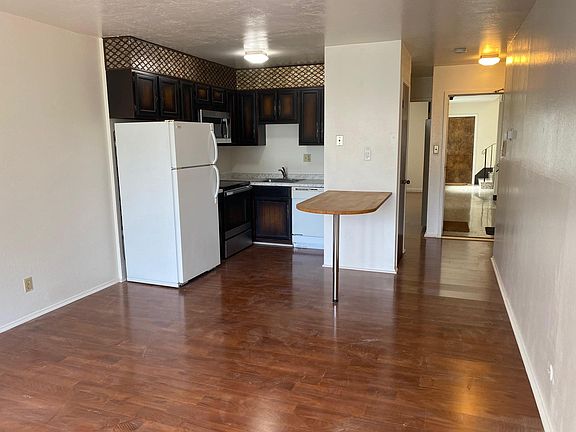3rd image of 370 18th Ave APT 2