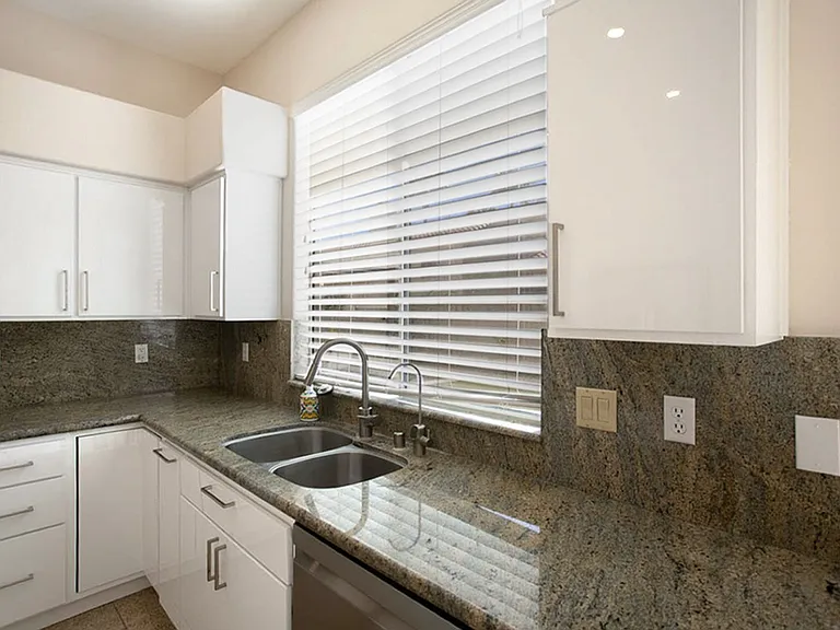 2120 Waterbury Ln — Photo 12