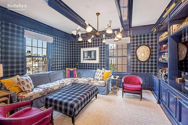 Sold by Sotheby's International Realty | media 3