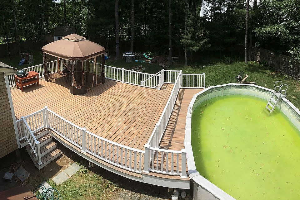 New composite deck, vinyl