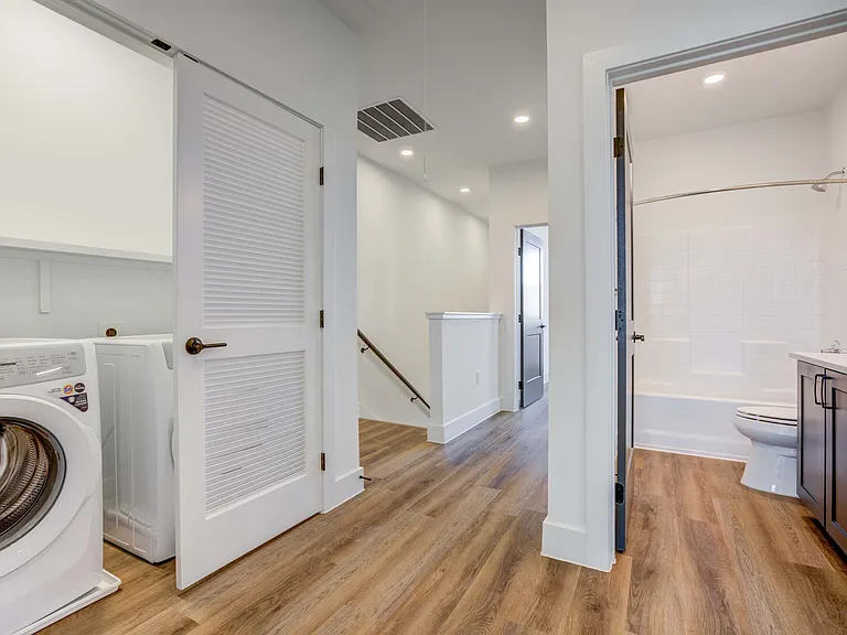Escalon Townhomes — Photo 41