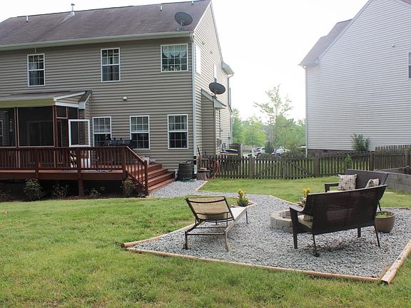 Fir Pit and Back Deck