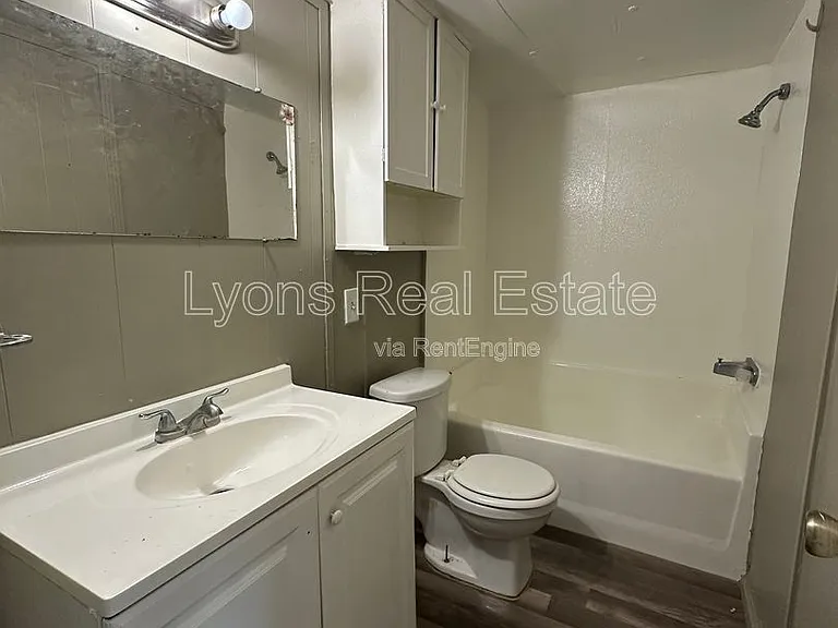 8086 Heck Dr #1A — Photo 21