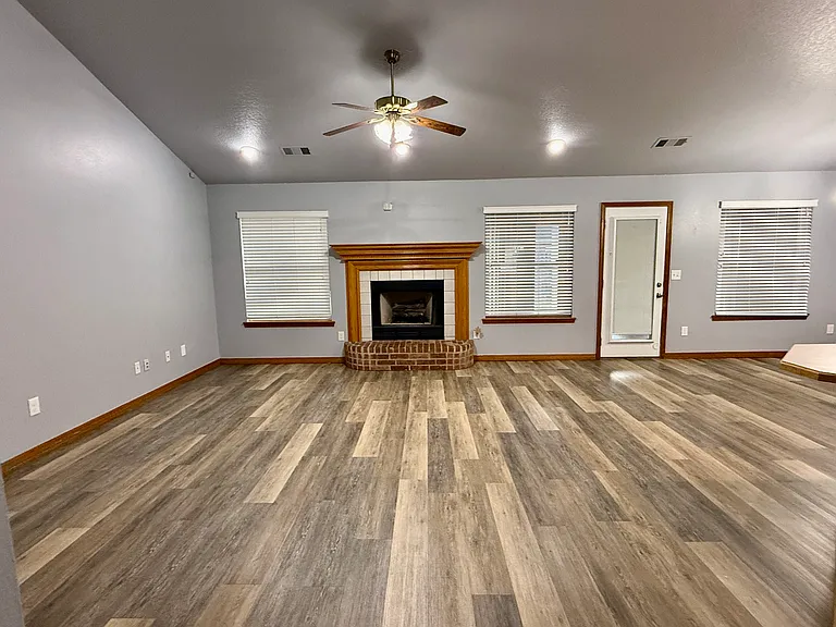 510 College Pl — Photo 4