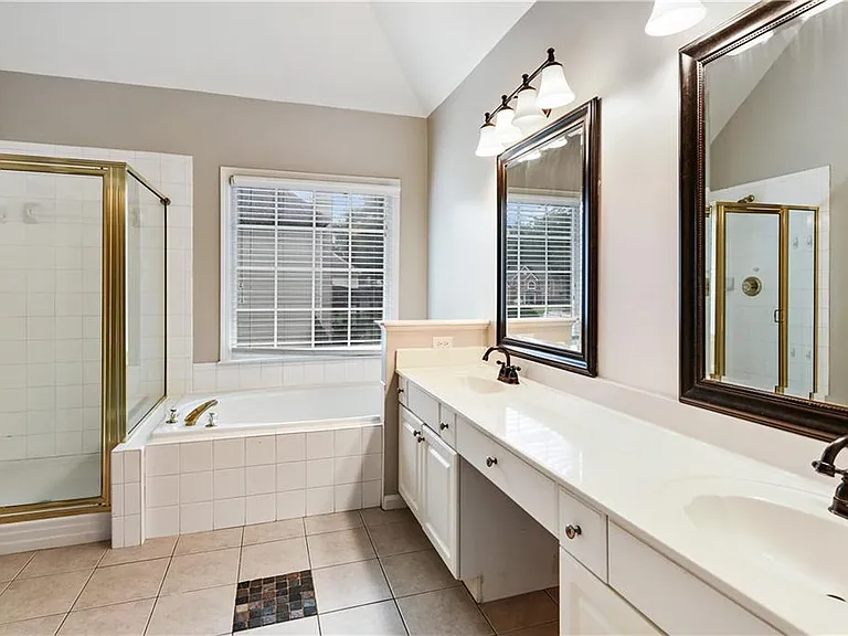2065 N Bethany Creek Dr — Photo 38