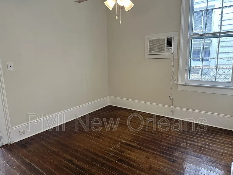 2427 Rousseau St — Photo 9