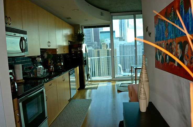 2nd image of 400 W Peachtree St