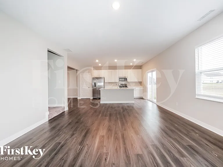 2273 Bingham Pl — Photo 2