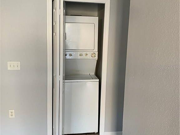 5th image of 325 Port Pleasant Dr #325