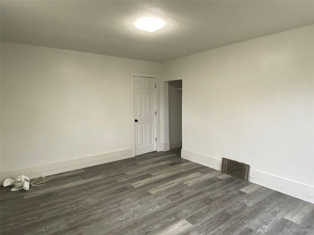 129 N Mason St, Saginaw, MI - More