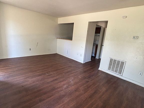 4th image of 5705 E Texas St APT 84