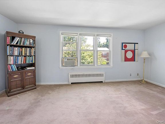 5th image of 7 Wainwright Avenue #2A