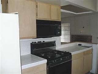 4th image of 3118 W Euclid Ave