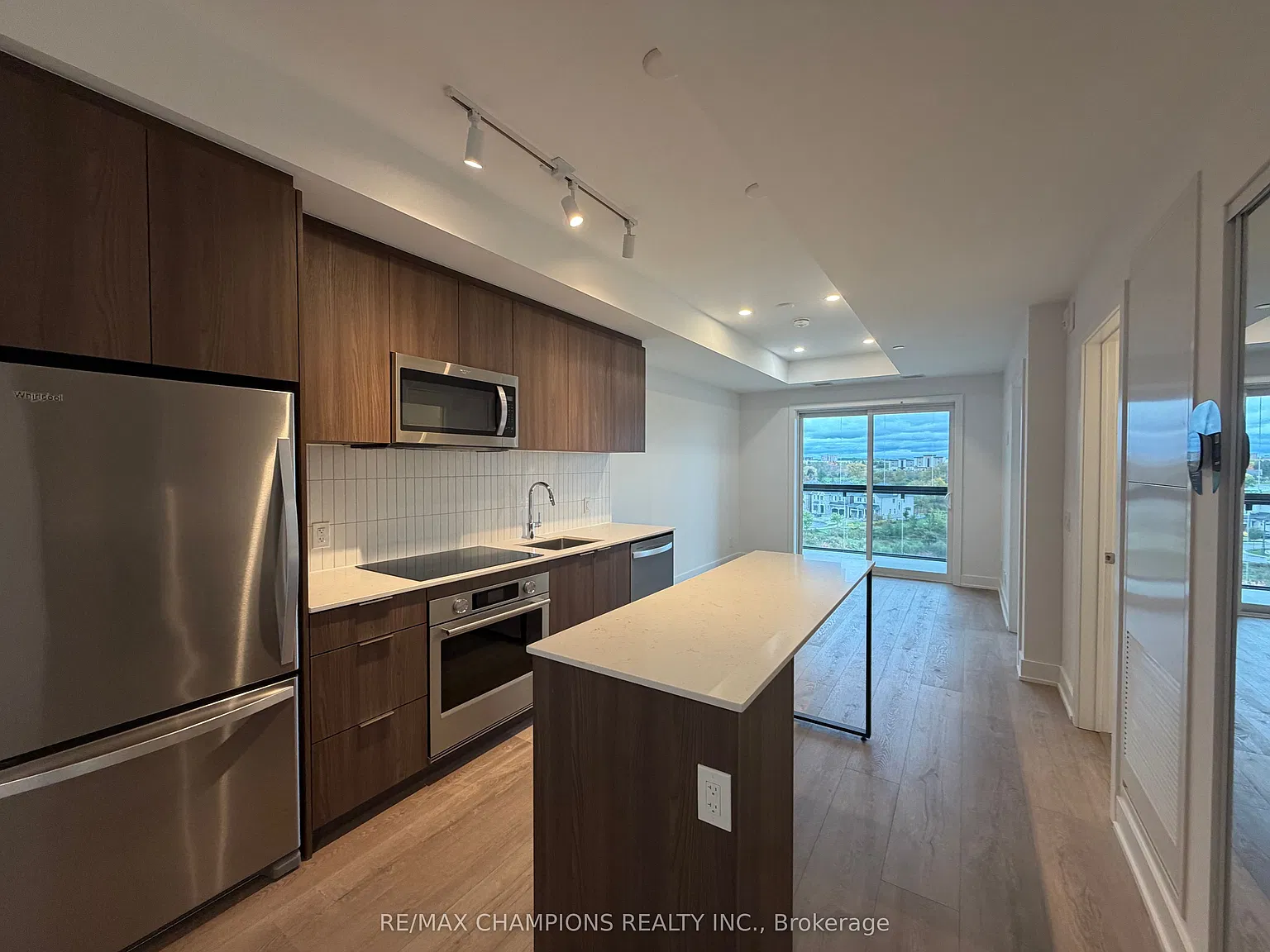 3 bed, $3,300 — Photo 2