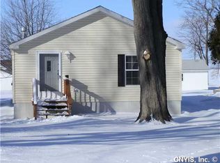 1087 E Joseph St, Cape Vincent, NY 13618