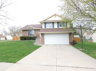 9629 Winston Ave, Urbandale, IA 50322