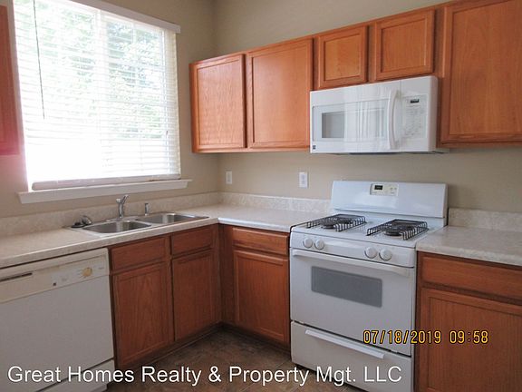 4th image of 373 Hiawassee Dr