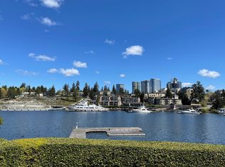 9406 SE Shoreland Dr, Bellevue, WA 98004
