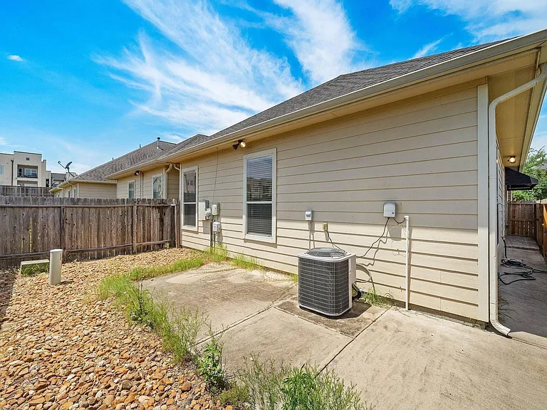 912 Sweet Pine Dr — Photo 18