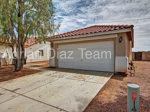 2nd image of 10561 W Pasadena Ave