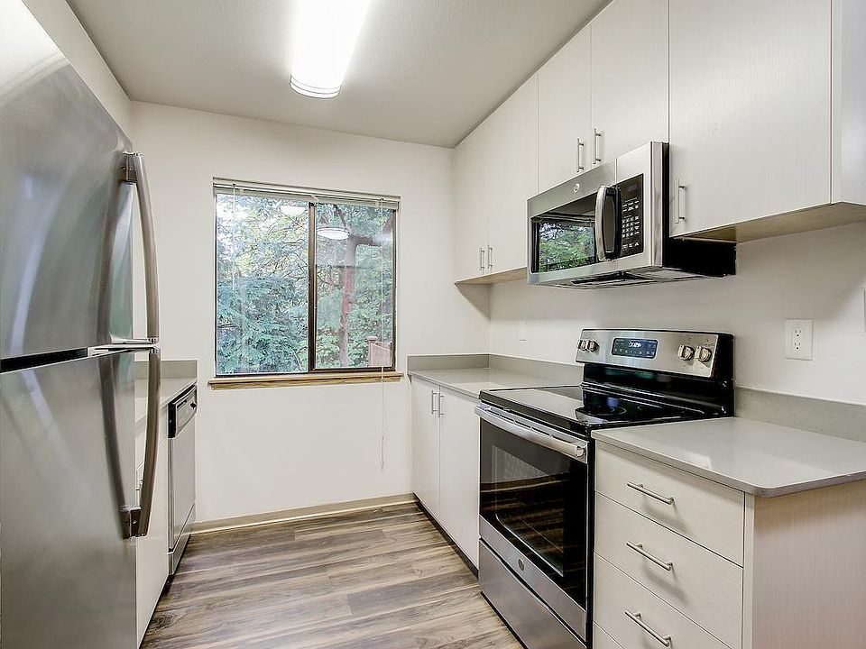 1st image of 3245 115th Ave NE #1260