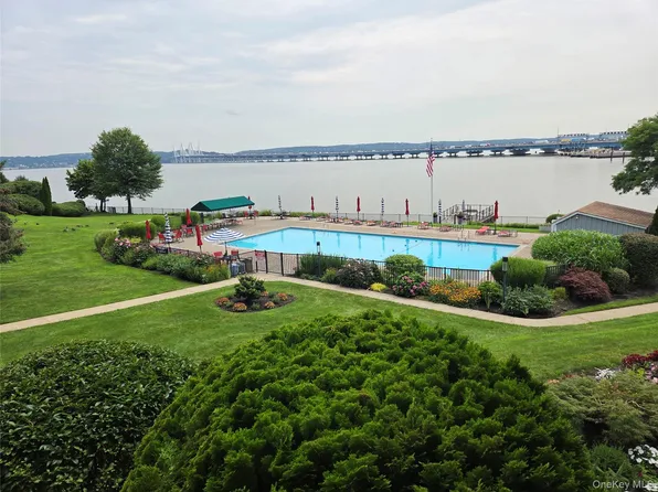 4 Salisbury Point #1D   (DIRECTORY 106), Nyack, NY 10960