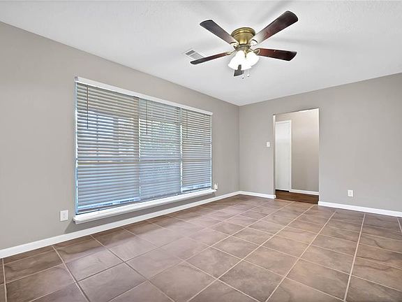 5th image of 2916 Blueberry Ln