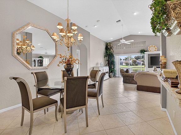 3rd image of 6838 Castlemaine Avenue