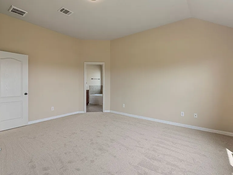 8204 Tierra Del Sol Rd — Photo 10
