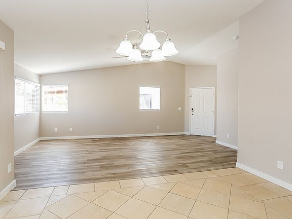 5th image of 2204 Fountain Valley Way