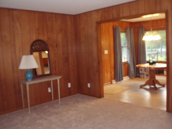 5th image of 9944 Queen Oaks Dr