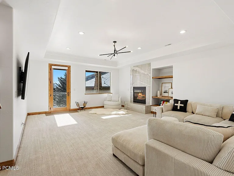 1239 W Links Dr — Photo 21