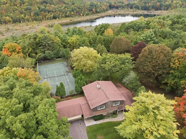 6980 Woodchuck Hill Rd, Fayetteville, NY 13066