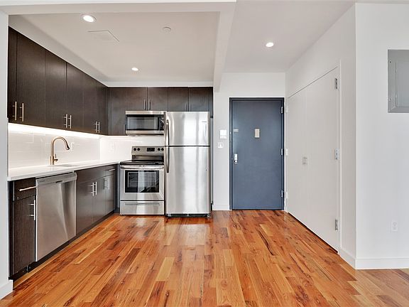 2nd image of 11 Somers St #3