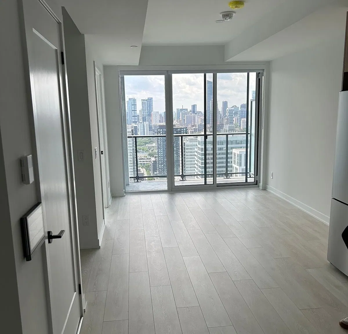 2 bed, $2,400 — Photo 2