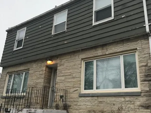 212 W John St, Champaign, IL 61820