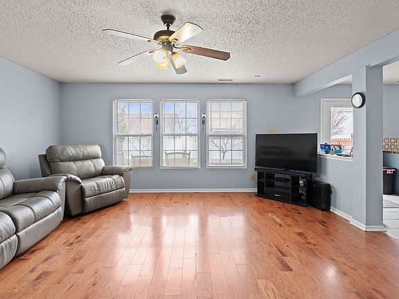 4th image of 9478 W Lantern Ln