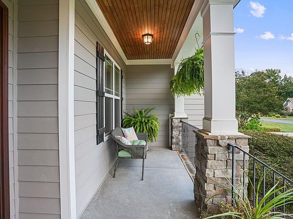 5th image of 5909 Two Pines Trl