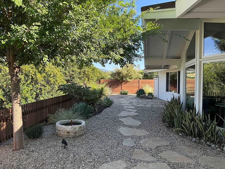 1700 Circo Del Cielo Dr — Photo 15