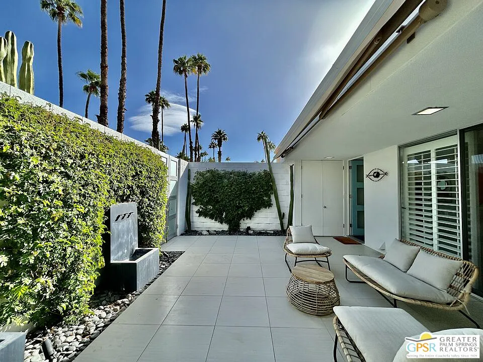 2 bed, 2.0 bath, 1545 sqft, $8,000 — Photo 4