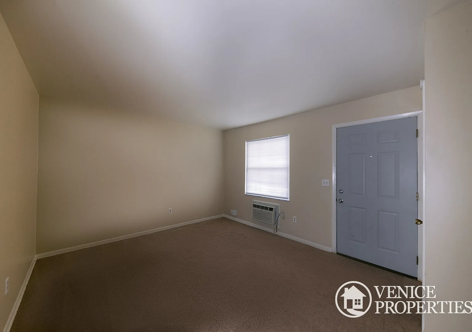 1 Bedroom On OSU Campus — Photo 3