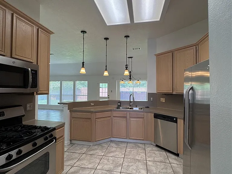 3210 Woodcreek Glen Ln — Photo 8