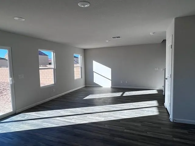 2415 Village Dr — Photo 13