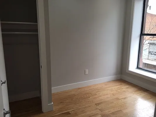 Rented by Premier Metro Realty Corp | media 40