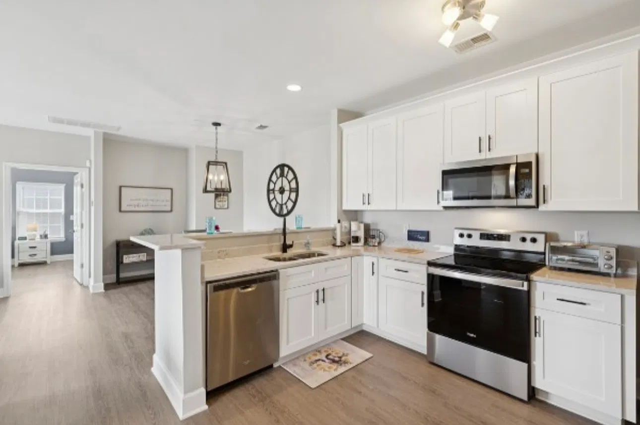 2 bed, 1174 sqft, $1,975 — Photo 2