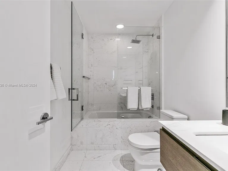360 Ocean Dr #305S — Photo 5